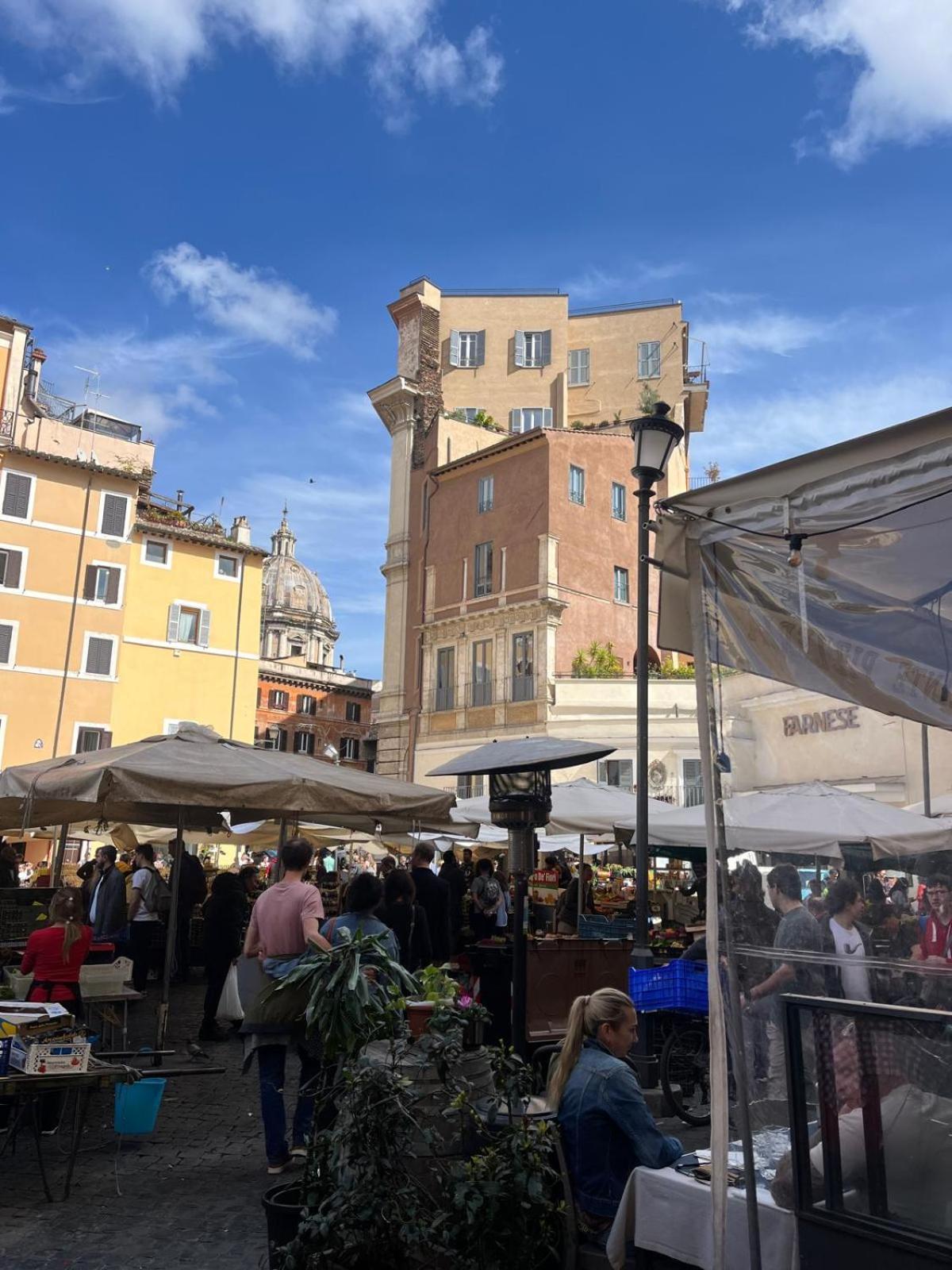 Appartamento Sweet House Campo De' Fiori Roma Esterno foto